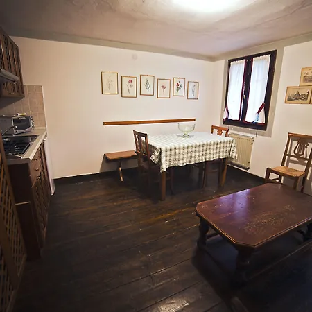 Castello Di בית כפרי רונקאדה