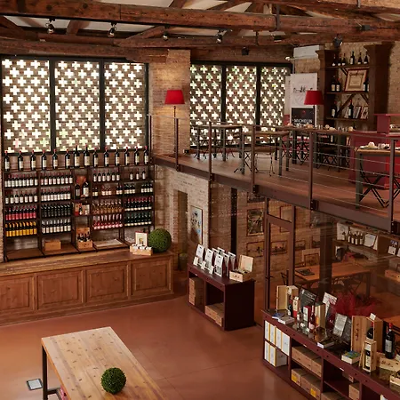 Castello Di בית כפרי *