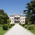Landhaus Castello Di *