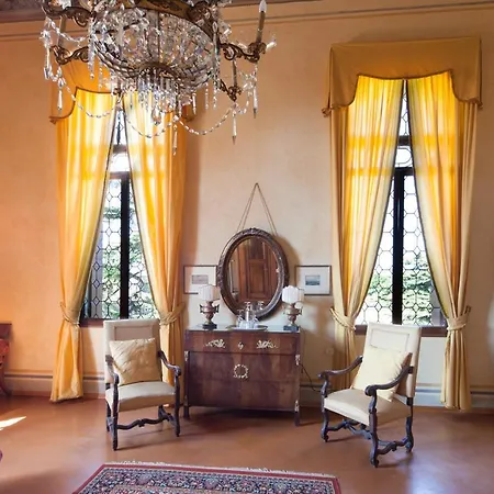 Castello Di Country house