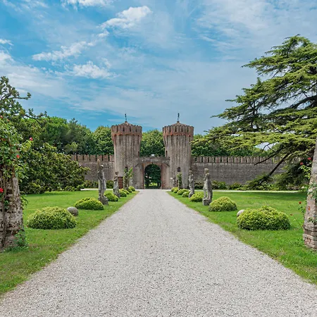 Castello Di * 론카데