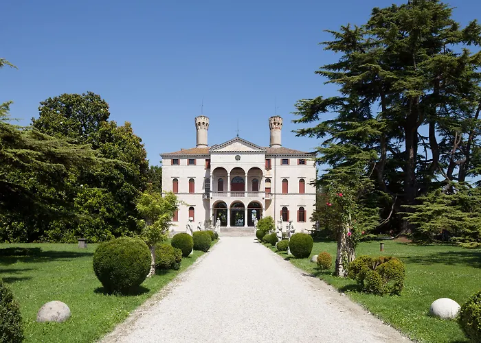 Casa di campagna Castello Di *